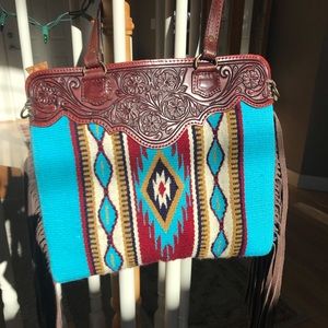 👀American Darling boho fringe bag